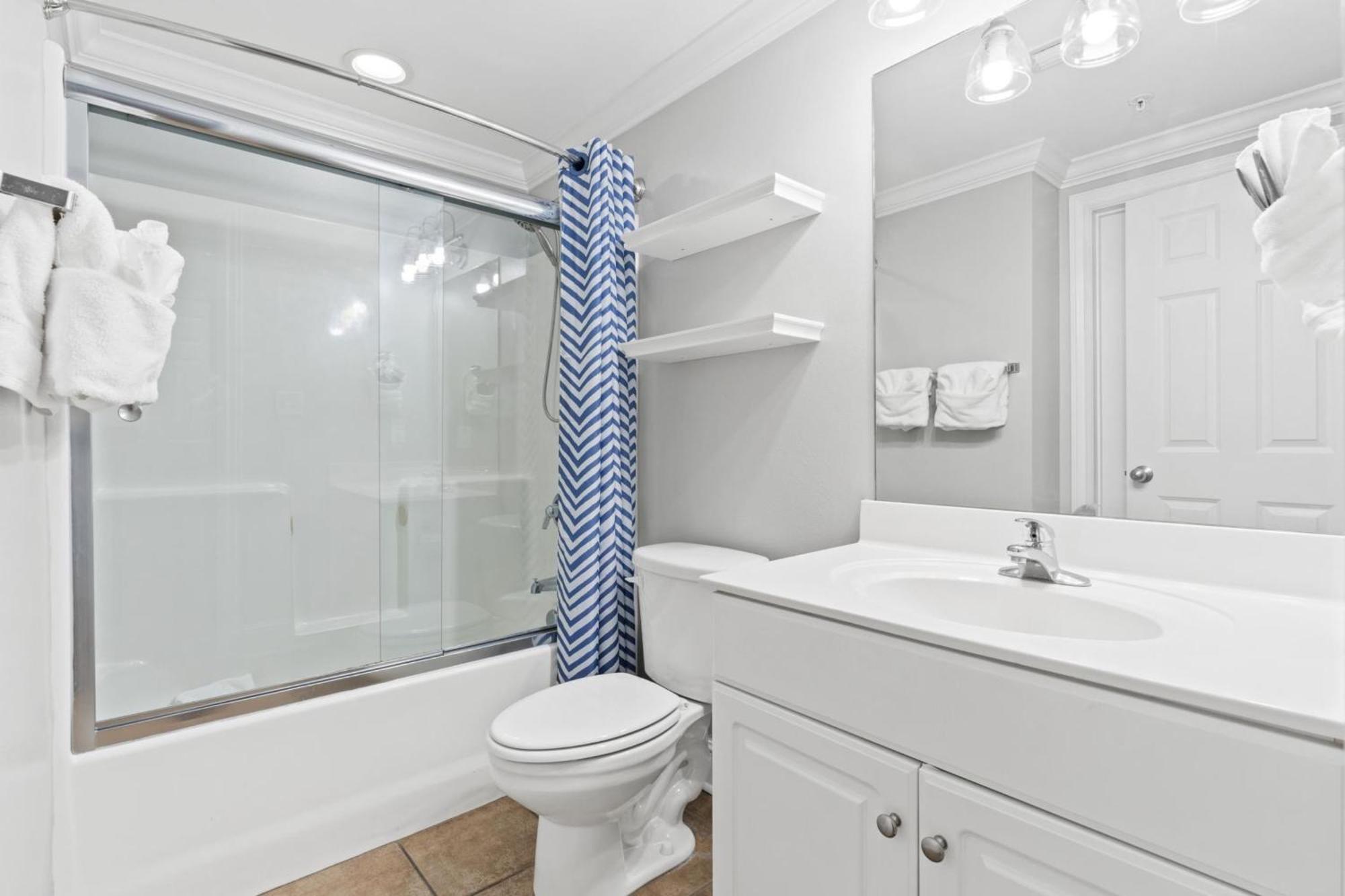 Majestic Beach Resort Tower 2 By Panhandle Getaways Panama City Beach Room photo